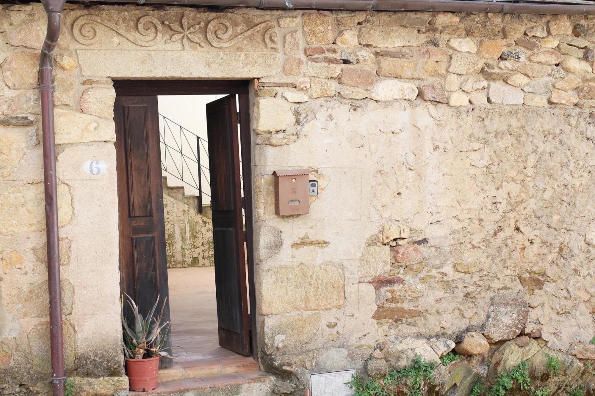 Hostal La Grulla Gris Perales del Puerto Exterior foto